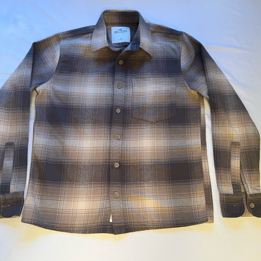 Hollister Men's Plaid Button-Down Shirt in Brown and Cream